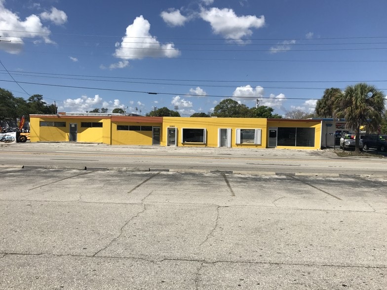 More Photos Of 2280-2290 Fowler St, Fort Myers Freestanding For Sale