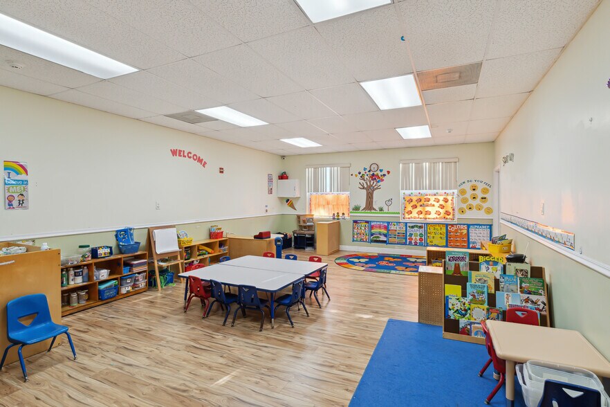 More Photos Of 1550 NE 147th St, North Miami Daycare Center For Sale