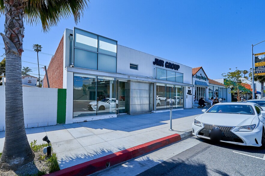 More Photos Of 165-171 S Robertson Blvd, Beverly Hills Storefront For Lease