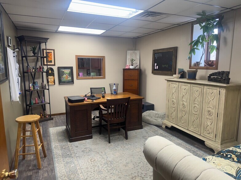 More Photos Of 20 Frederick St, Plymouth Warehouse For Lease