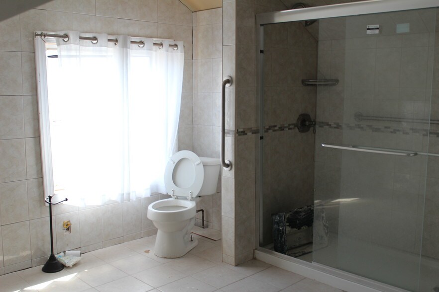 More Photos Of 326 Broad St, Red Bank Medical For Sale