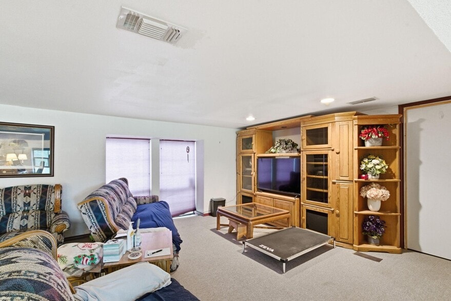 More Photos Of 10901 Jacksboro Hwy, Fort Worth Warehouse For Sale