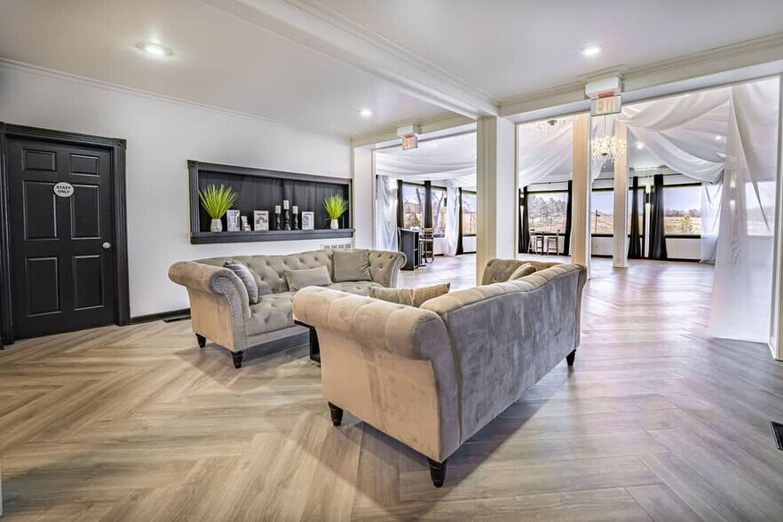 More Photos Of 533 Liberty Valley Rd, Danville Restaurant For Sale