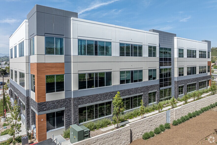 More Photos Of 888 S Brea Canyon Rd, Diamond Bar Medical For Lease