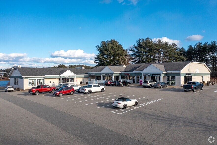 Primary Photo Of 318 Us Route 1, Kittery General Retail For Lease