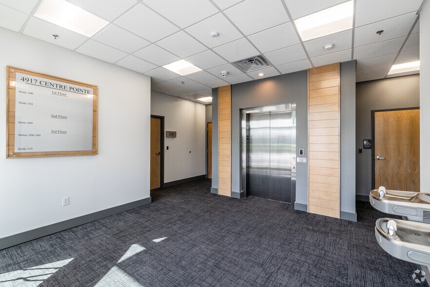 More Photos Of 4917 Centre Pointe Dr, North Charleston Office For Lease