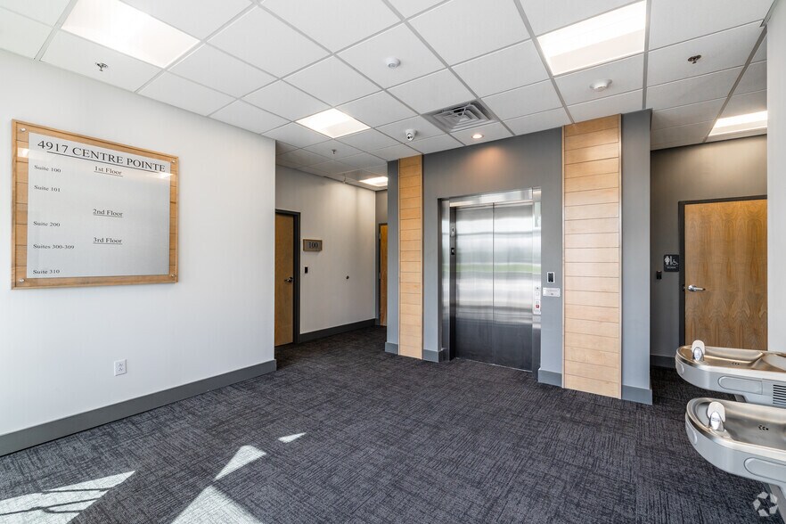 More Photos Of 4917 Centre Pointe Dr, North Charleston Office For Lease