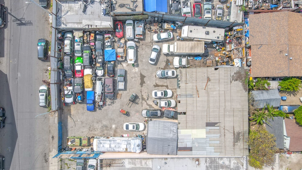 More Photos Of 4511-4527 Staunton Ave, Los Angeles Service For Lease