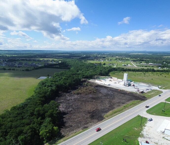 More Photos Of State Highway 121, Trenton Warehouse For Lease