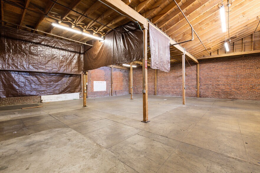 More Photos Of 440 Seaton St, Los Angeles Loft Creative Space For Sale