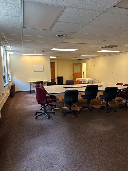 More Photos Of 4 Market St, Lockport Medical For Lease