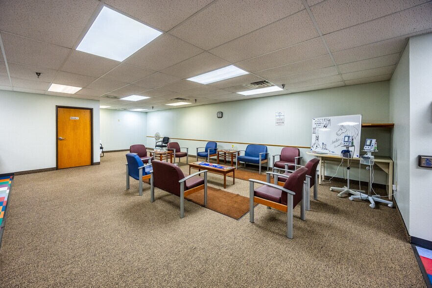 More Photos Of 909 E St Patrick St, Rapid City Storefront Retail Office For Sale