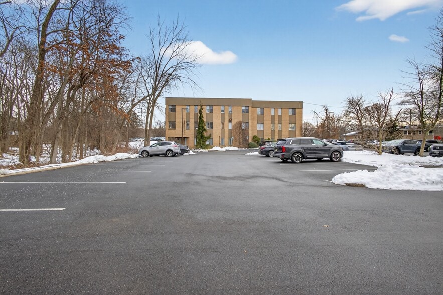 More Photos Of 500 Piermont Rd, Closter Medical For Lease