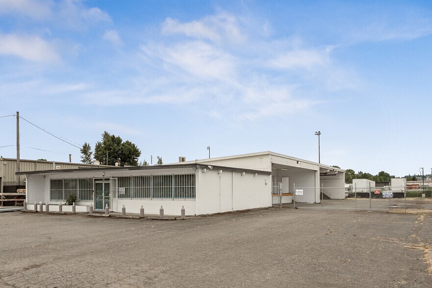 More Photos Of 1938 Milwaukee Way, Tacoma Warehouse For Sale
