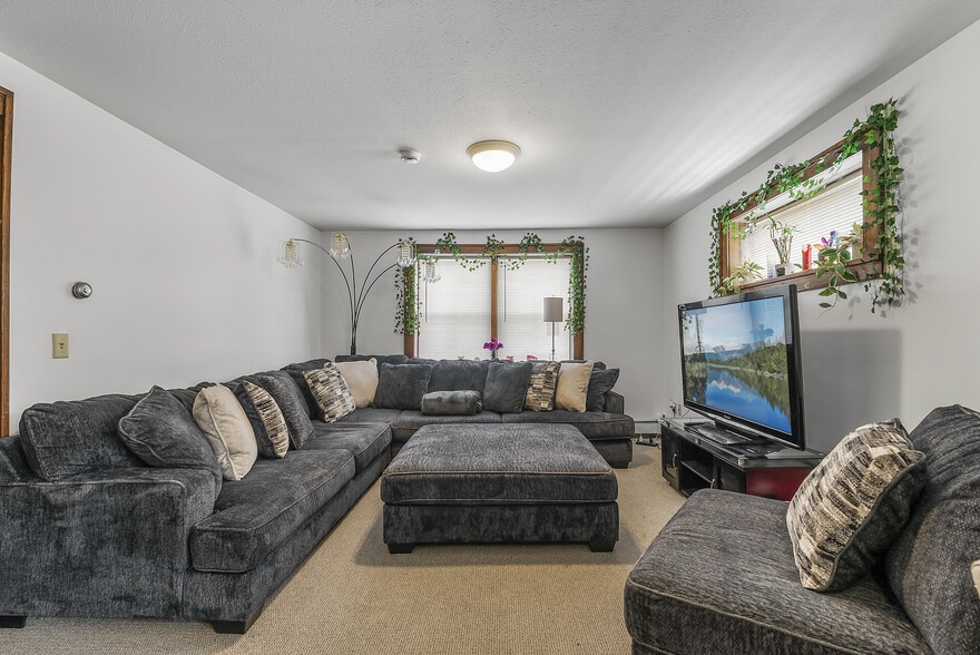 More Photos Of 1232 Marshall Ave, Saint Paul Apartments For Sale