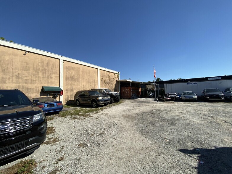 More Photos Of 5571 NW 84th Ave, Miami Warehouse For Sale