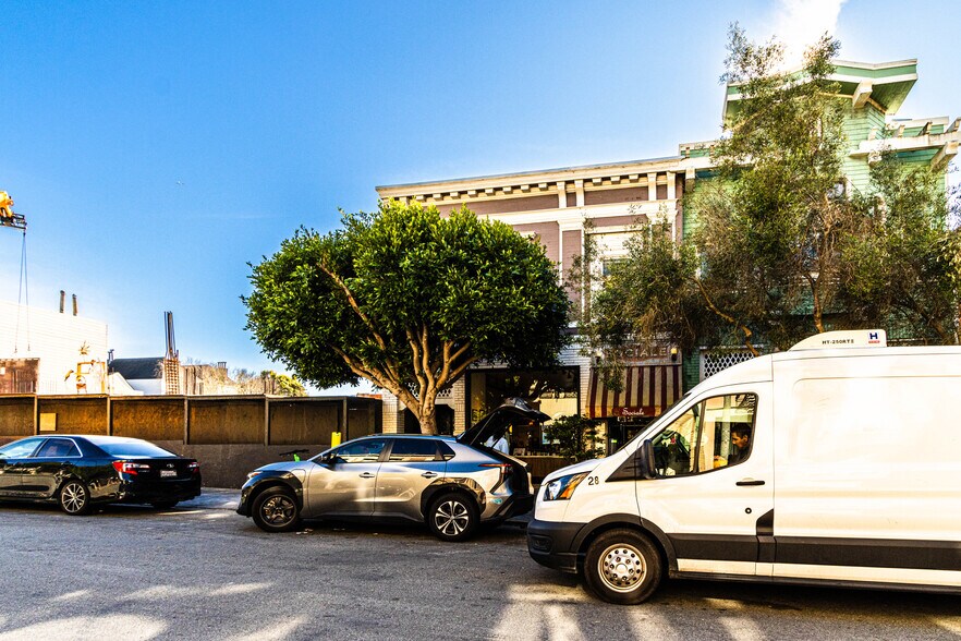 More Photos Of 3665 Sacramento St, San Francisco Storefront Retail Office For Lease