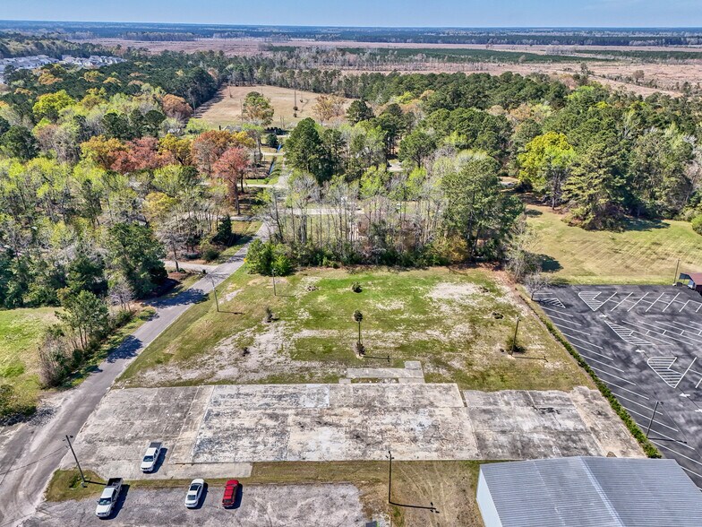More Photos Of 69 Jessamine Ave, Georgetown Flex For Lease