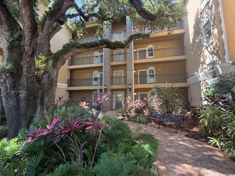 More Photos Of 1268 11th St, Sarasota Office For Sale