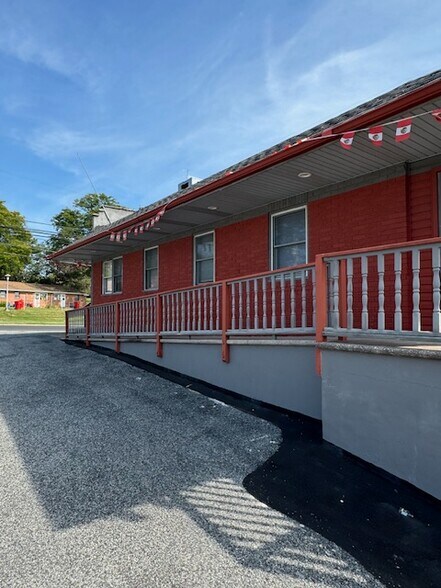 More Photos Of 954 Pembroke Rd, Bethlehem Restaurant For Sale