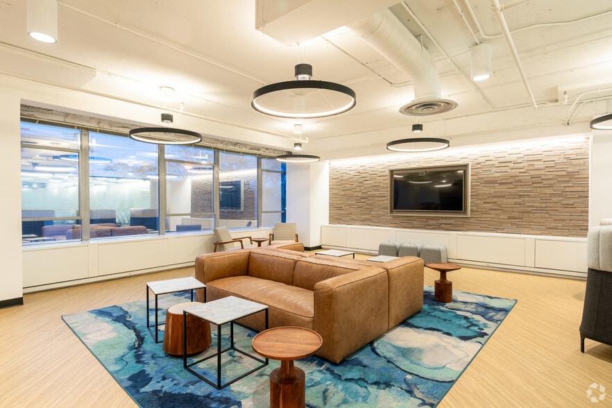 More Photos Of 77 E Adams St, Chicago Office For Lease