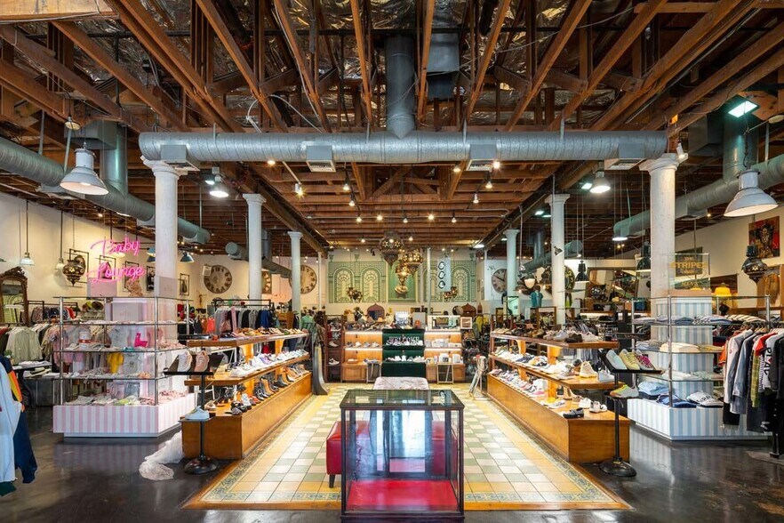 More Photos Of 150 S La Brea Ave, Los Angeles Storefront For Lease