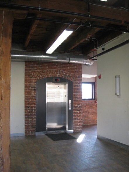 More Photos Of 24 Roland St, Charlestown Loft Creative Space For Lease