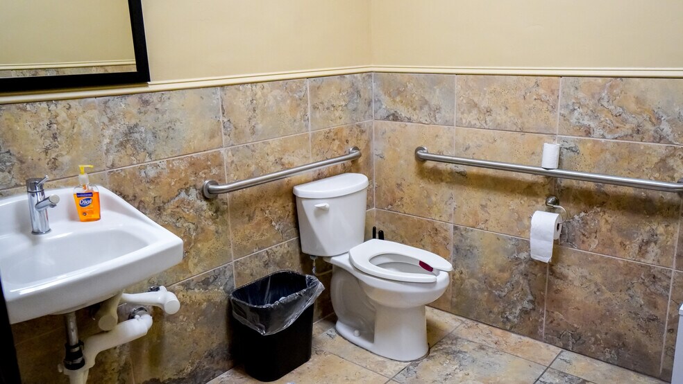 More Photos Of 101 N Fm-548, Forney Unknown For Lease