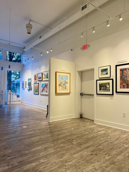 More Photos Of 22 Campbell Ave SE, Roanoke Storefront Retail Residential For Lease