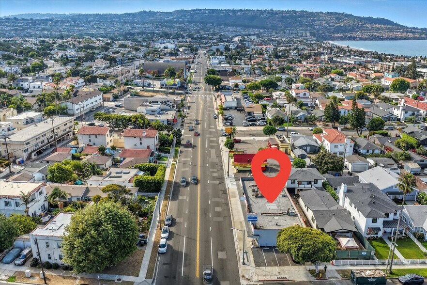 More Photos Of 901-909 S Pacific Coast Hwy, Redondo Beach Storefront For Sale