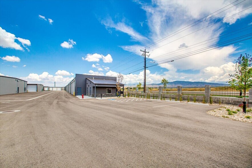 More Photos Of 7373 S Federal Way, Boise Self Storage For Sale