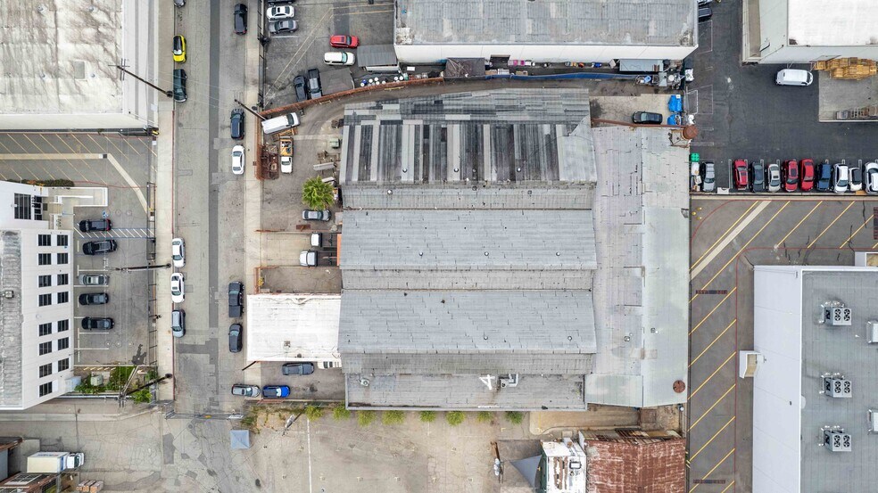 More Photos Of 3255 Saco St, Vernon Warehouse For Lease