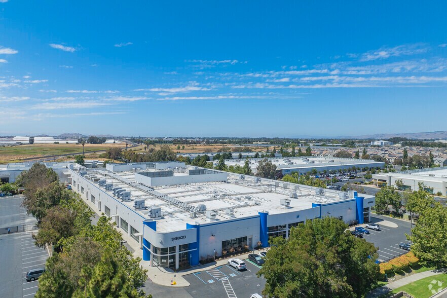 More Photos Of 39611 Eureka Dr, Fremont Unknown For Lease