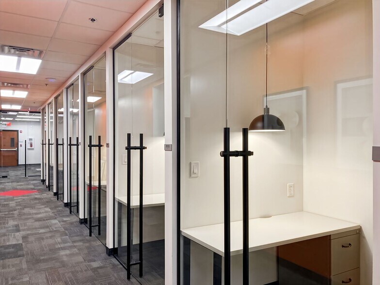 More Photos Of 5225 Tech Data Dr, Clearwater Coworking Space