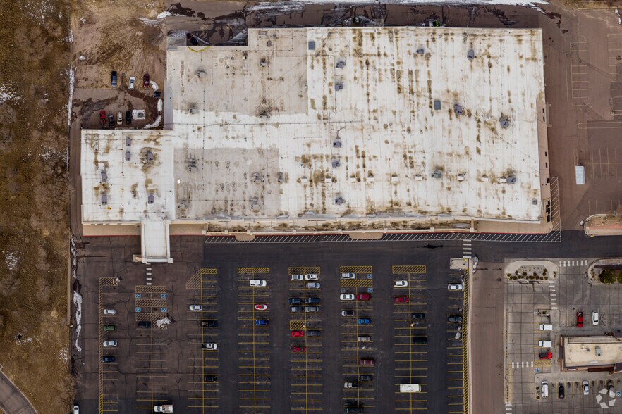 More Photos Of 2508-2520 Airport Rd, Colorado Springs General Retail For Lease