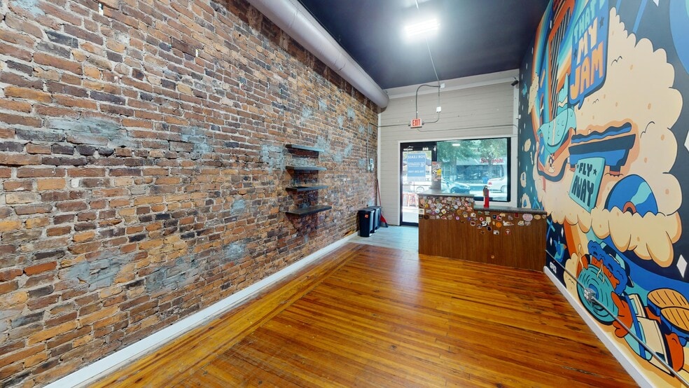 More Photos Of 1250 Broadway Ave, Columbus Storefront Retail Office For Lease