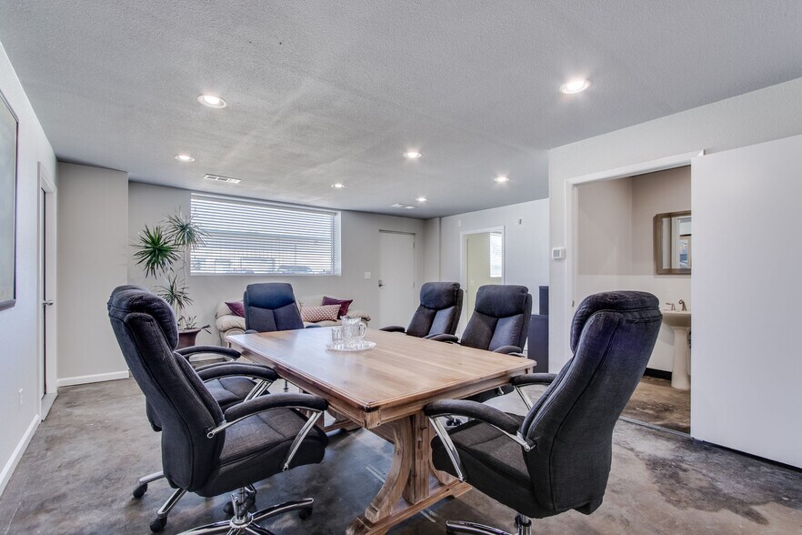 More Photos Of 12081 Katy Rd, Keller Flex For Lease