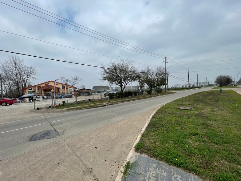 More Photos Of 11727 Wallisville Rd, Houston Auto Dealership For Lease