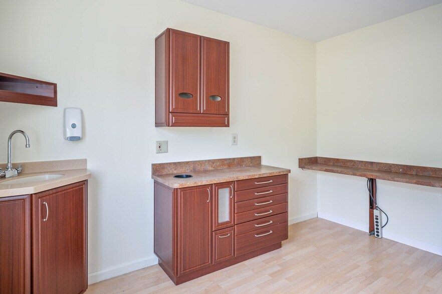 More Photos Of 128 Empire Blvd, Rochester Office Residential For Sale