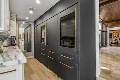 More Photos Of 3800 Ranch Estates Dr, Plano Horse Stables For Sale