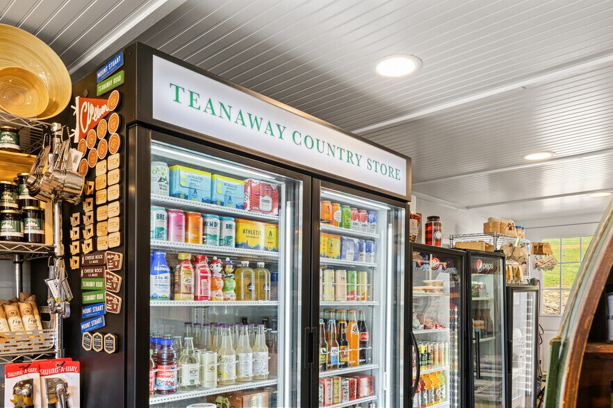 More Photos Of 10692 Teanaway Rd, Cle Elum Convenience Store For Sale