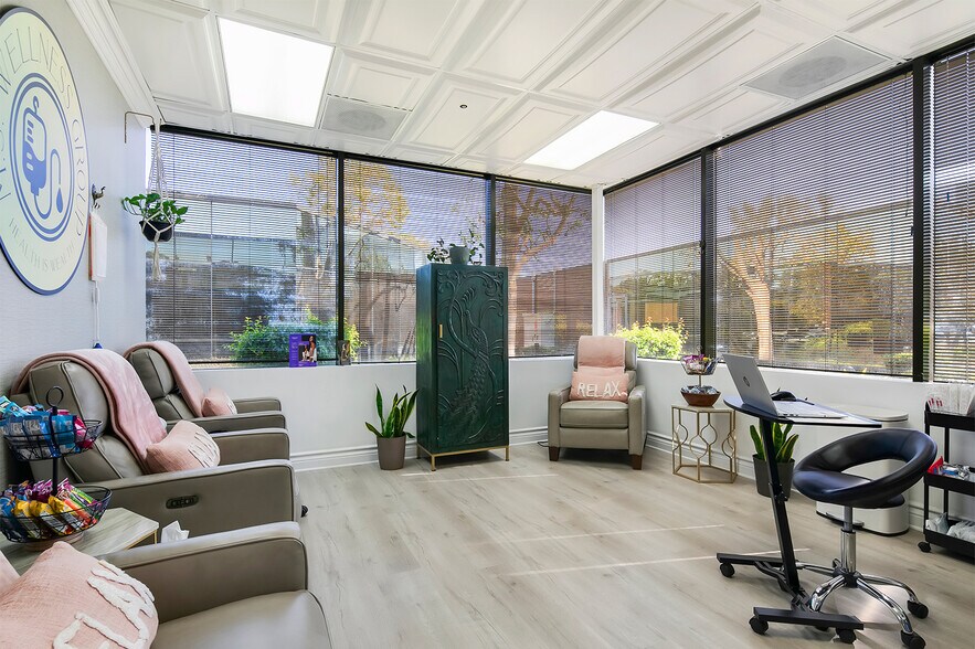 More Photos Of 5001 Birch St, Newport Beach Office For Sale