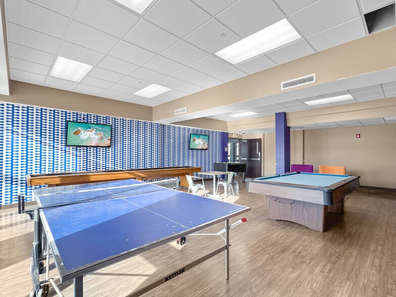 More Photos Of 1210 SW 28th St, Ankeny Apartments For Sale