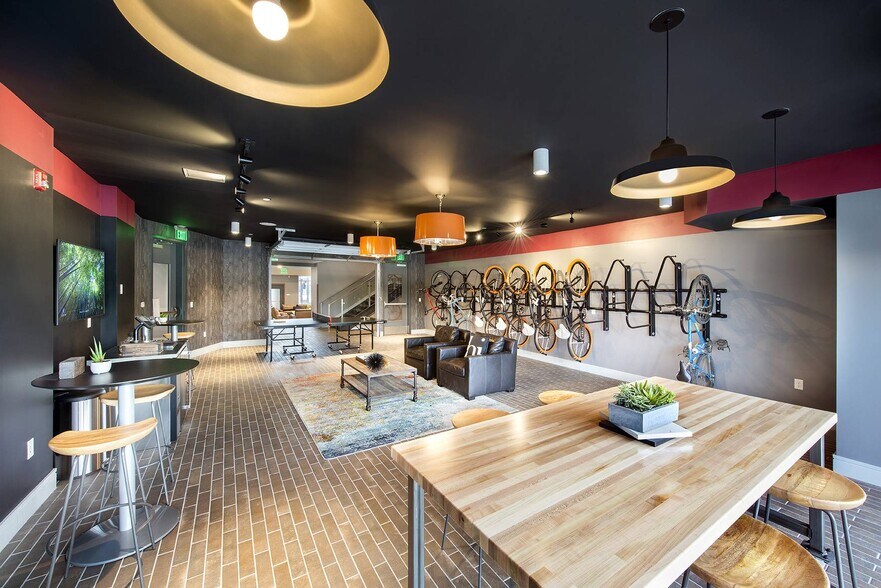 More Photos Of 1000 Berkley Pky, Kansas City Apartments For Sale
