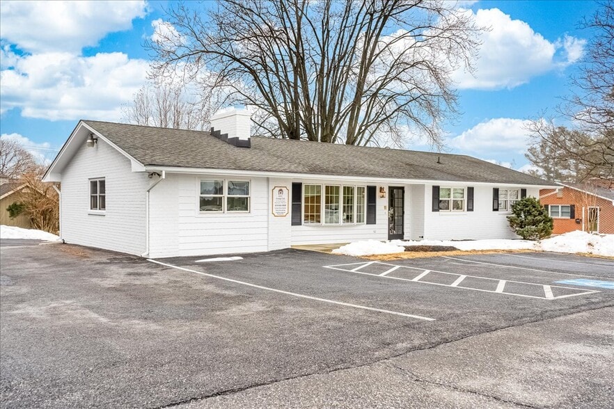 Primary Photo Of 611 Nursery Rd, Westminster Office For Sale