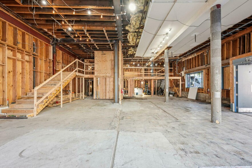 More Photos Of 500-508 Castro St, San Francisco Storefront Retail Residential For Lease