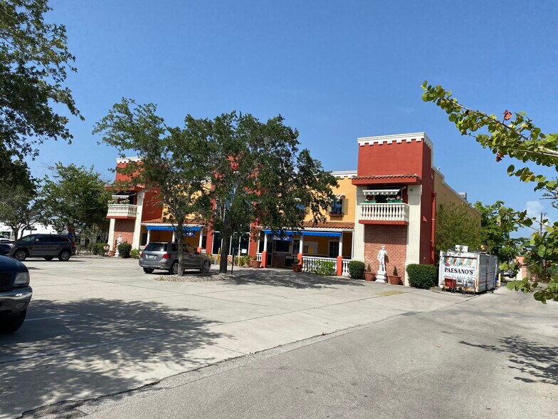 More Photos Of 862 Lafayette St, Cape Coral Restaurant For Sale
