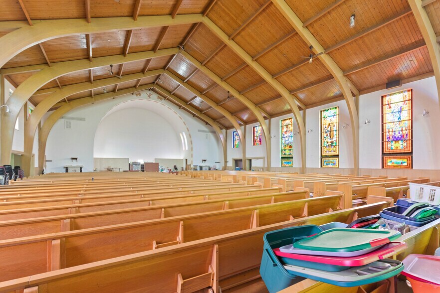 More Photos Of 266 Antoine St, Wyandotte Religious Facility For Lease