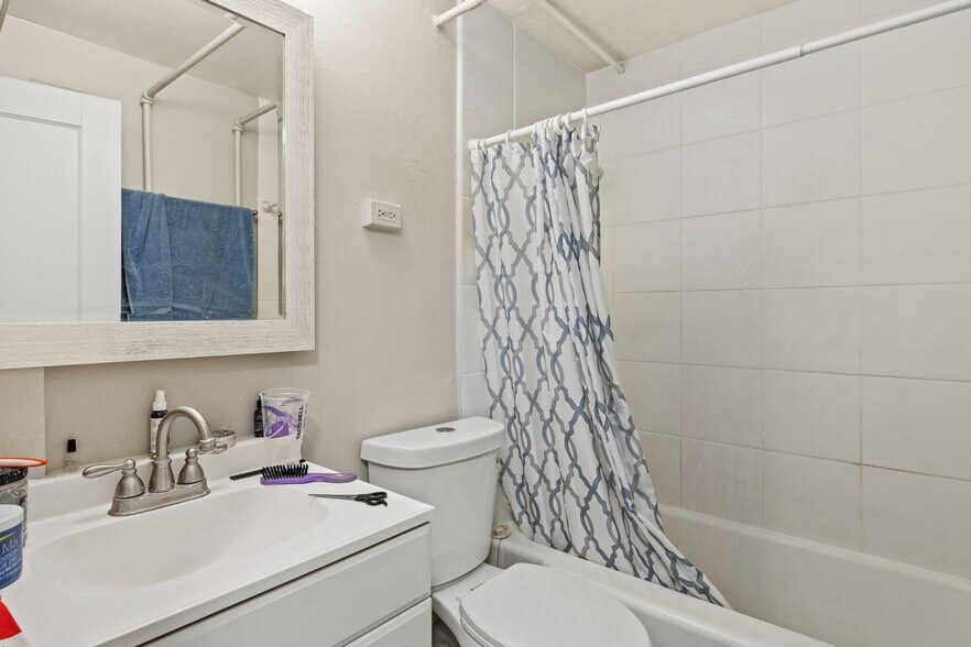 More Photos Of 3525 S Bannock St, Englewood Apartments For Sale