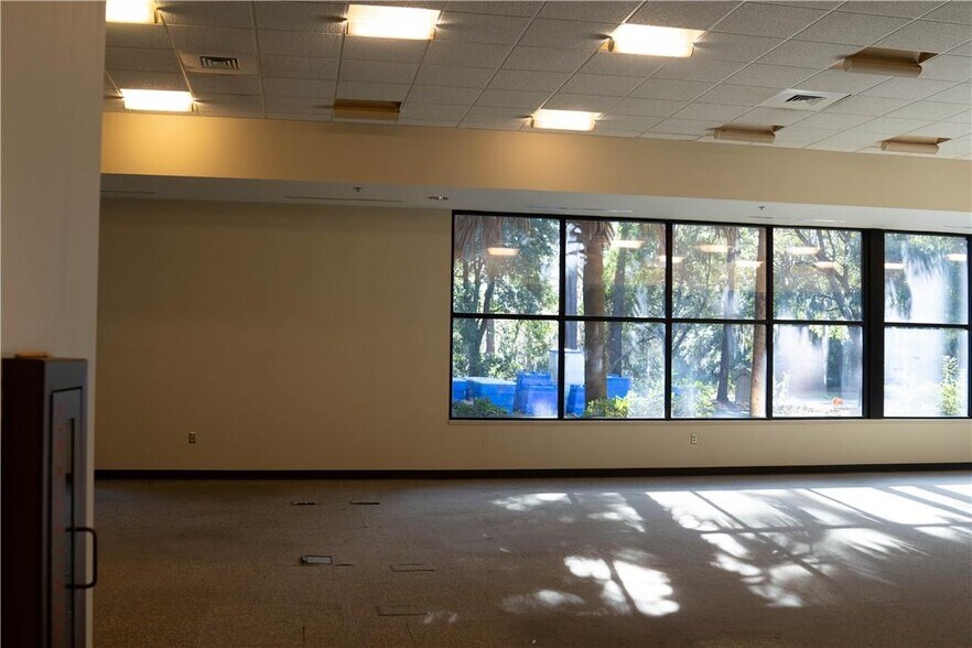 More Photos Of 10 Buck Island Rd, Bluffton Office For Lease